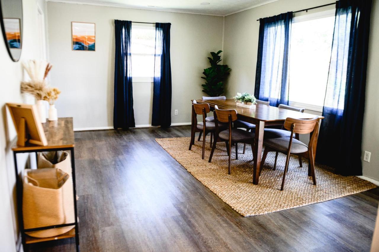 Urban Cottage: Homey & Convenient Huntington Exterior foto